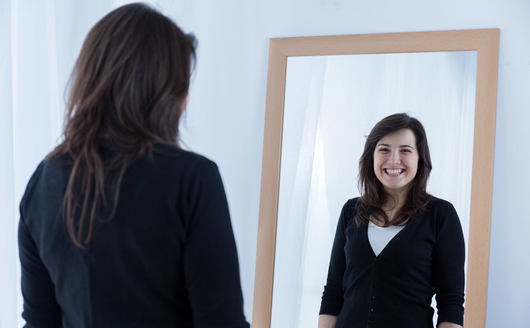 Fingir la sonrisa ¿reduce el estrés y aumenta la felicidad?