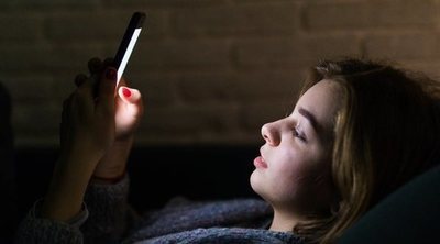 Si eres un adicto a buscar información posiblemente padezcas 'Doomscrolling'