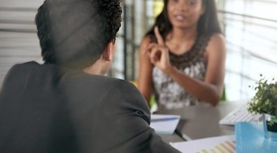 Cómo resolver conflictos en el lugar de trabajo